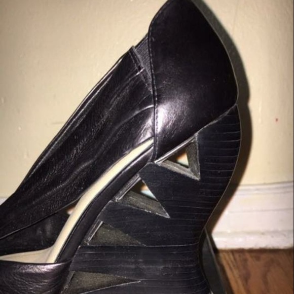 Donald Pliner heels - Picture 4 of 4